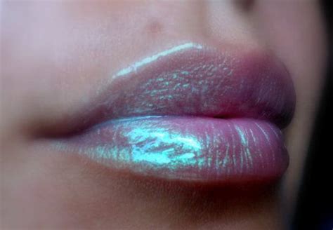 Elevate your lip game with the magic of iridescent jumbo lip balm